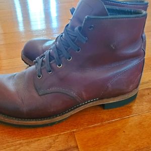 Red Wing Men's Beckman Round 9011